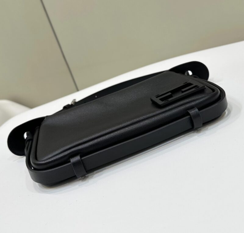 Fendi Simply noir — réplique – Image 4