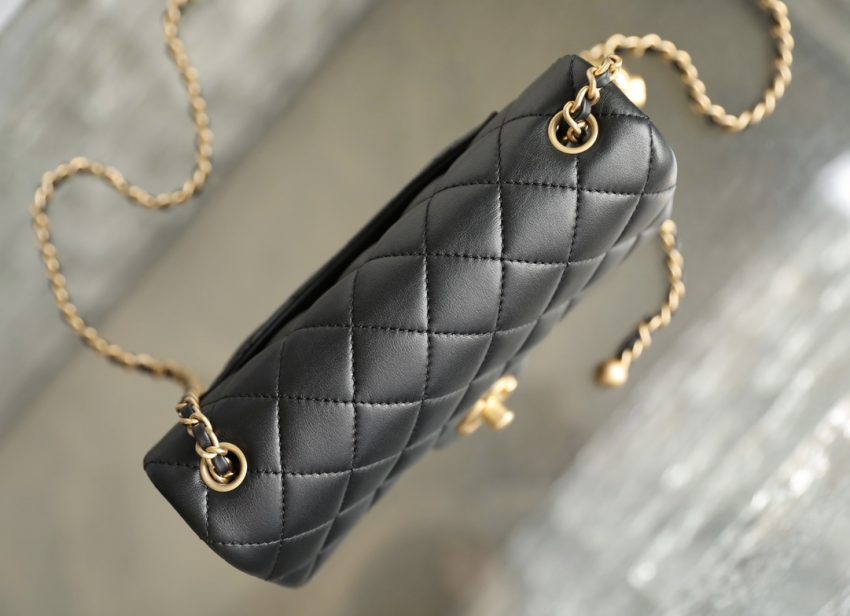 CHANEL CF 20cm Golden Ball noir — réplique – Image 2