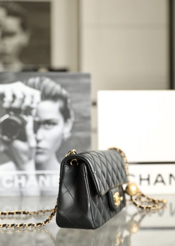 CHANEL CF 20cm Golden Ball noir — réplique – Image 7