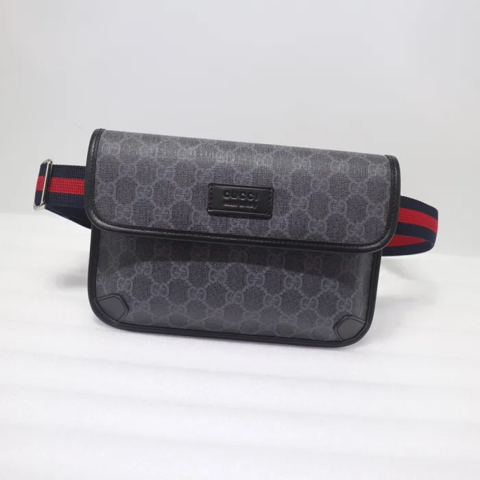 GUCCI NEO VINTAGE GG SUPREME sac banane — réplique – Image 12
