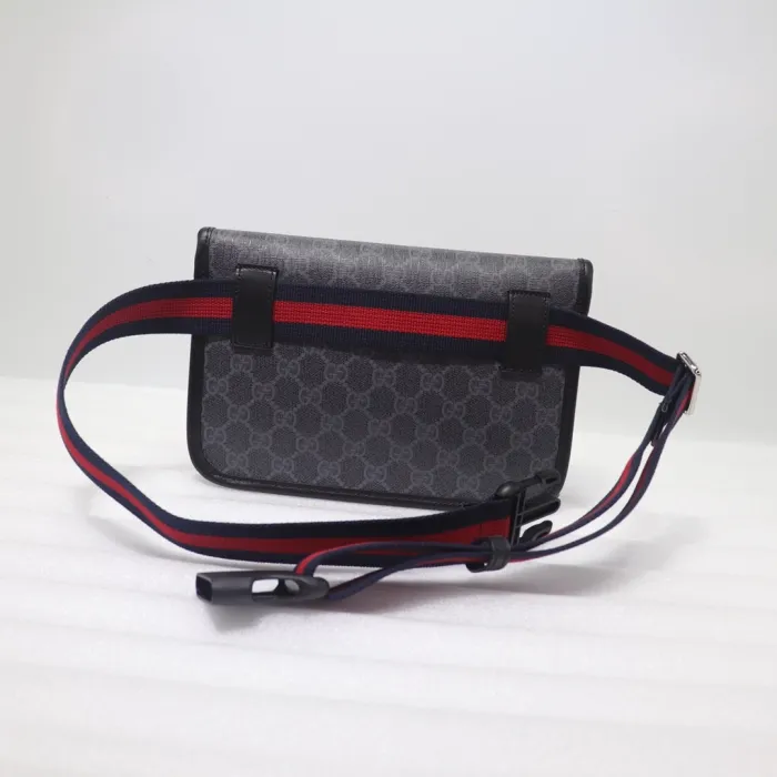 GUCCI NEO VINTAGE GG SUPREME sac banane — réplique – Image 5
