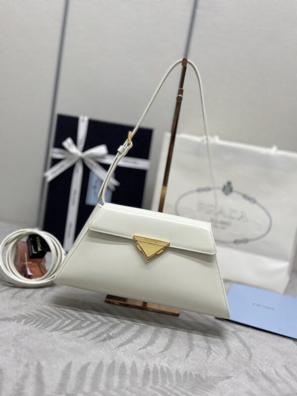 Prada Triangle cuir Handbag — réplique – Image 9