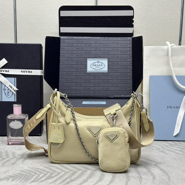 Prada Re — réplique