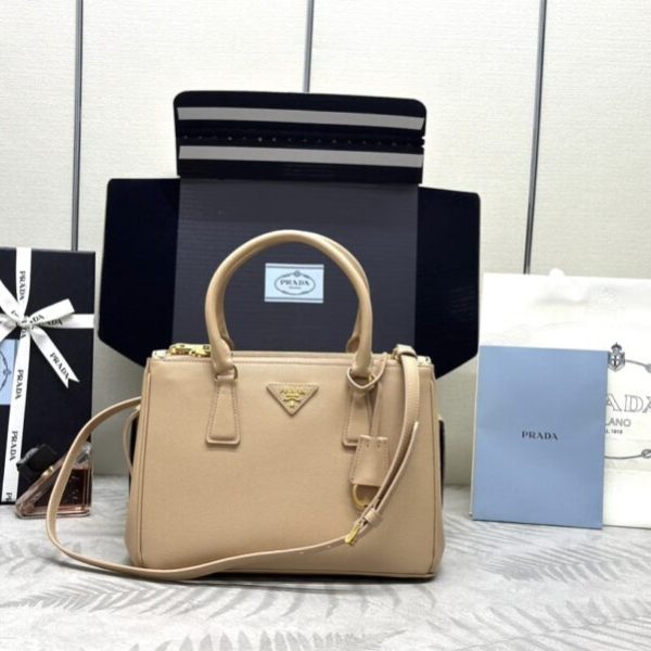 Prada Galleria — réplique