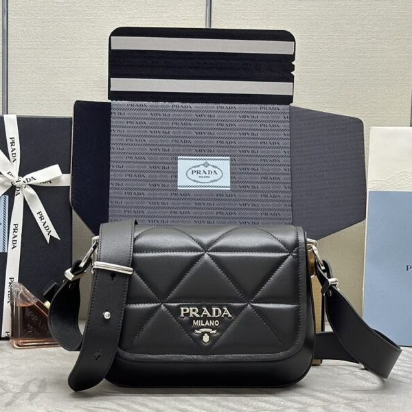 Prada Spectrum — réplique