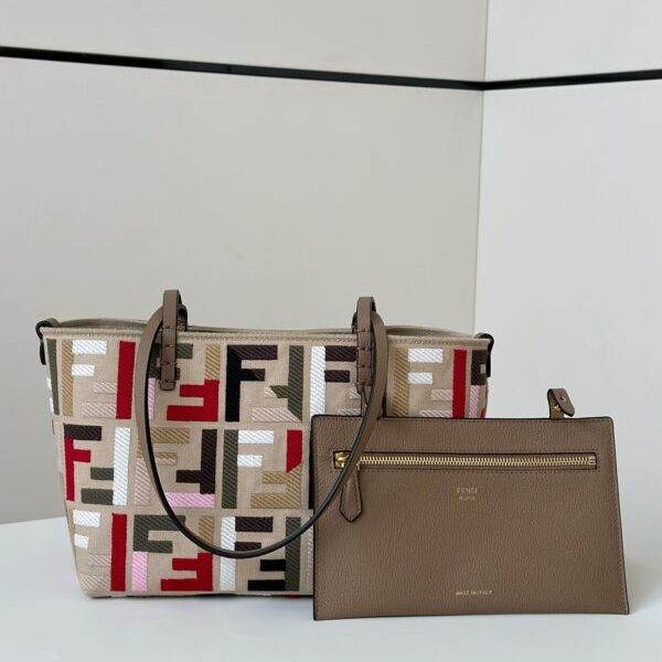 Fendi Two Sides petit format cabas F Monogram — réplique