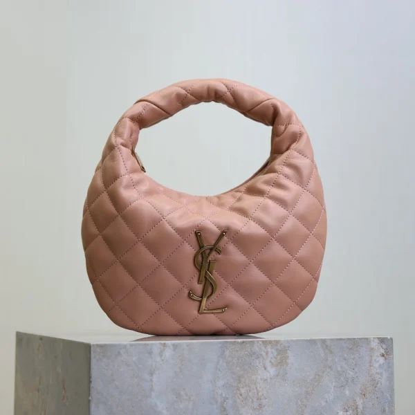 Modèle Saint Laurent 25S ICARINO 17 en HORTENSIA matelassé finitions dorées — réplique