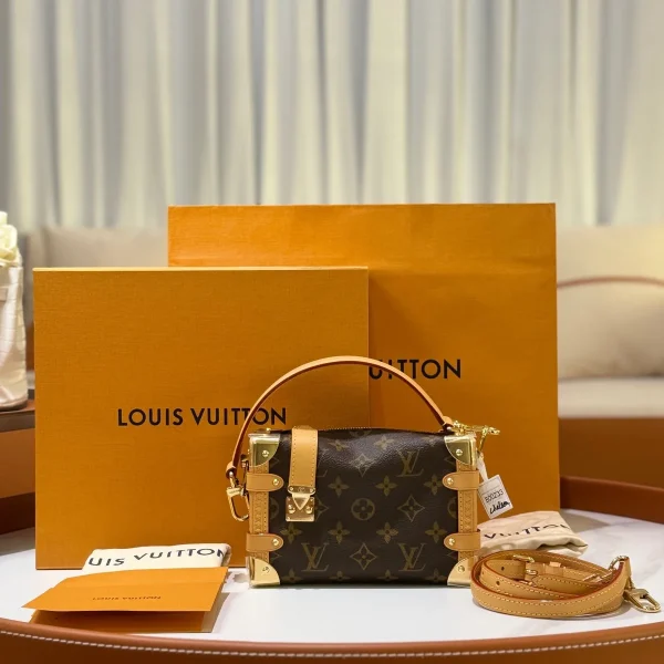 Modèle Louis Vuitton côté Truck — réplique