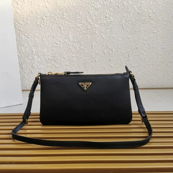 Sac porté épaule Prada cuir coloris noir — réplique