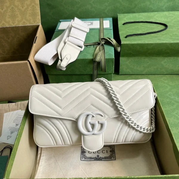 Sac porté épaule Gucci coloris blanc Marmont Matelassé — réplique