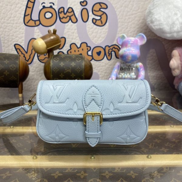 Louis Vuitton portefeuille On Chain Ivy bleu ciel — réplique