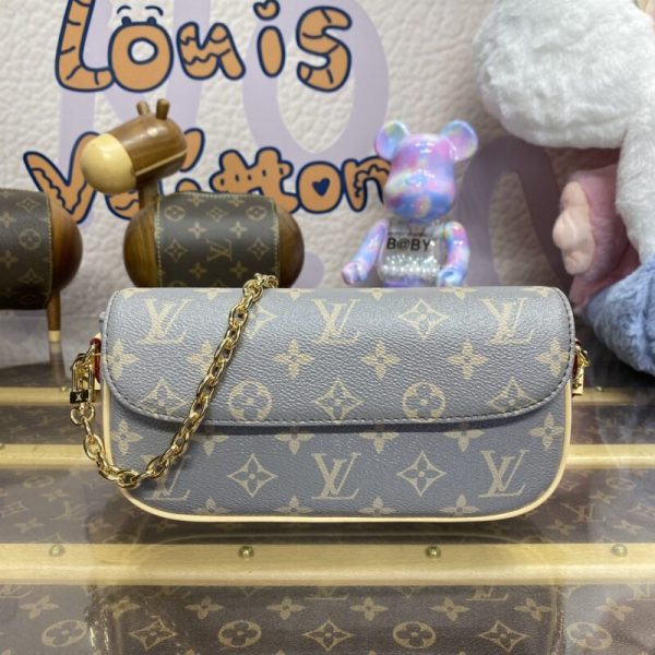 Louis Vuitton portefeuille On Chain Ivy gris — réplique