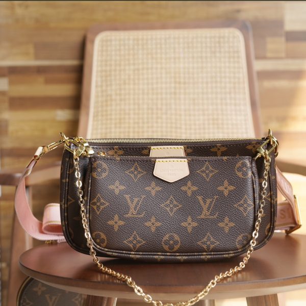 Pochette Multi Pochette Accessoires — réplique Louis Vuitton
