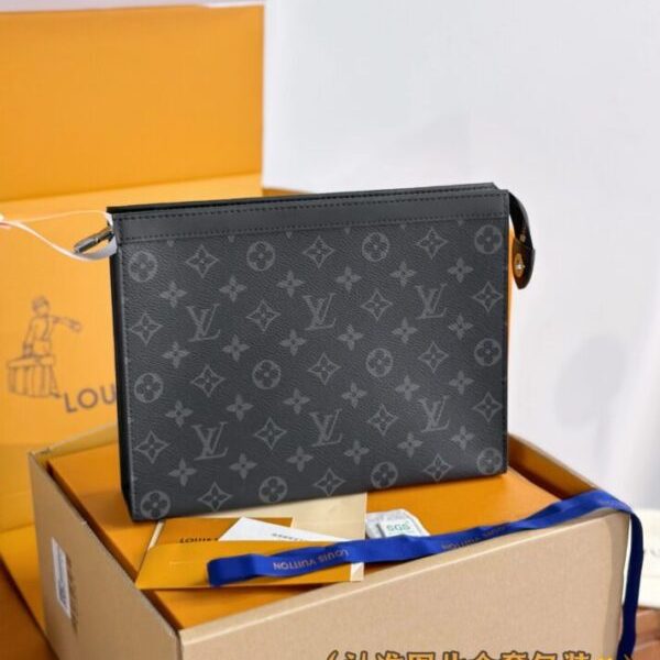 Louis Vuitton Pochette Voyage noir — réplique