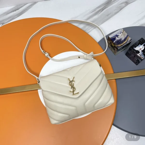 Sac Saint Laurent Toy Loulou en matelassé cuir — réplique