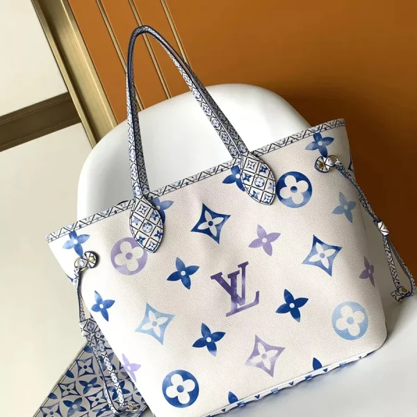 Sac Louis Vuitton Neverfull de la “By Pool” collectio — réplique