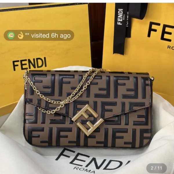 Portefeuille Fendi FF Diamonds sur chaîne i — réplique