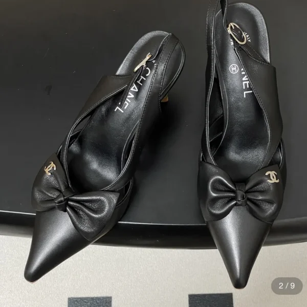 Escarpins Chanel à bride arrière — réplique
