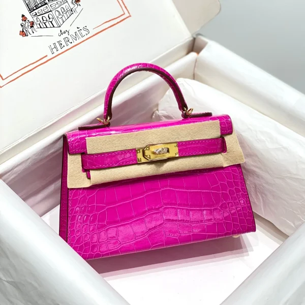 Modèle HN mini en profond MAGENTA effet crocodile peau finitions dorées — réplique