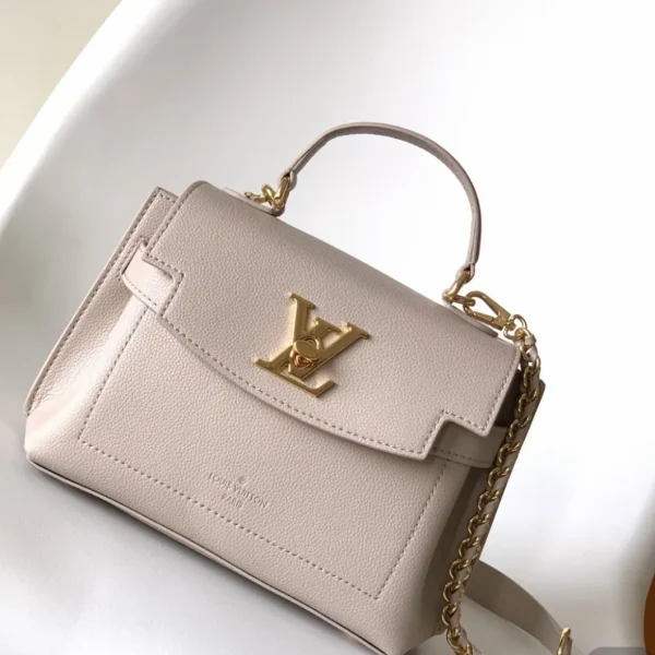 Modèle Louis Vuitton Lockme Ever mini — réplique