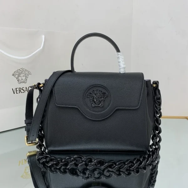 Sac Versace La Medusa format moyen à anse supérieure en coloris noir cuir grainé — réplique