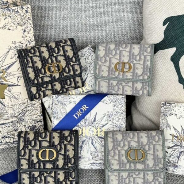 Dior 30 Montaigne portefeuille — réplique