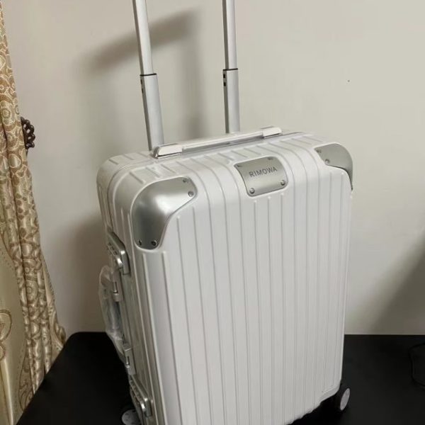 Rimowa Hybrid Suitcase — réplique