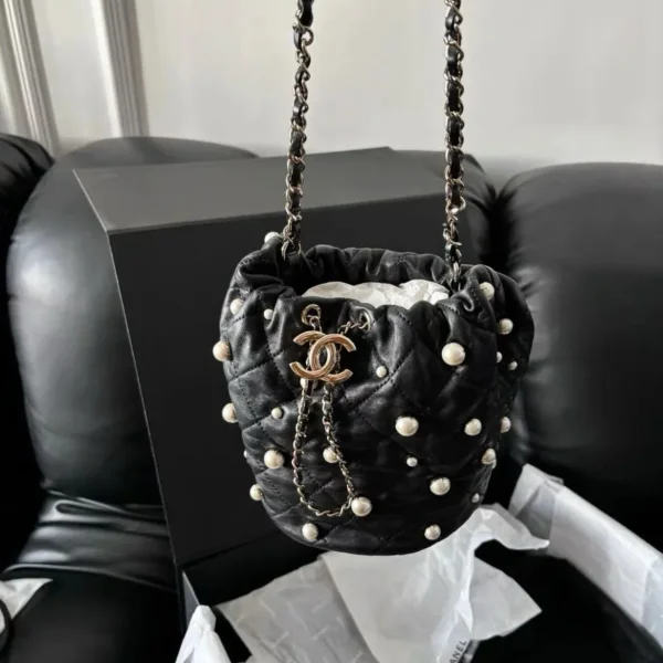 Sac Chanel seau perle SS21 — réplique