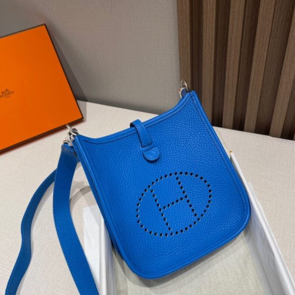 Hermès Evelyne II Tpm Deep bleu — réplique