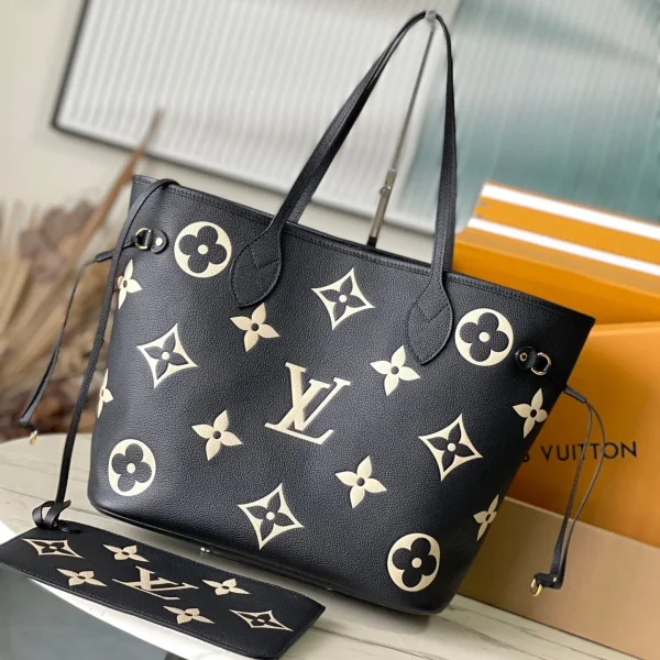 Modèle Louis Vuitton NEVERFULL MM en coloris noir coloris crème Monogram EMPREINTE cuir — réplique