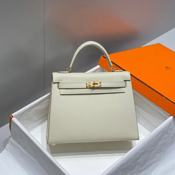 Modèle HN 25 CM en NATA EPSOM cuir de veau finitions dorées — réplique