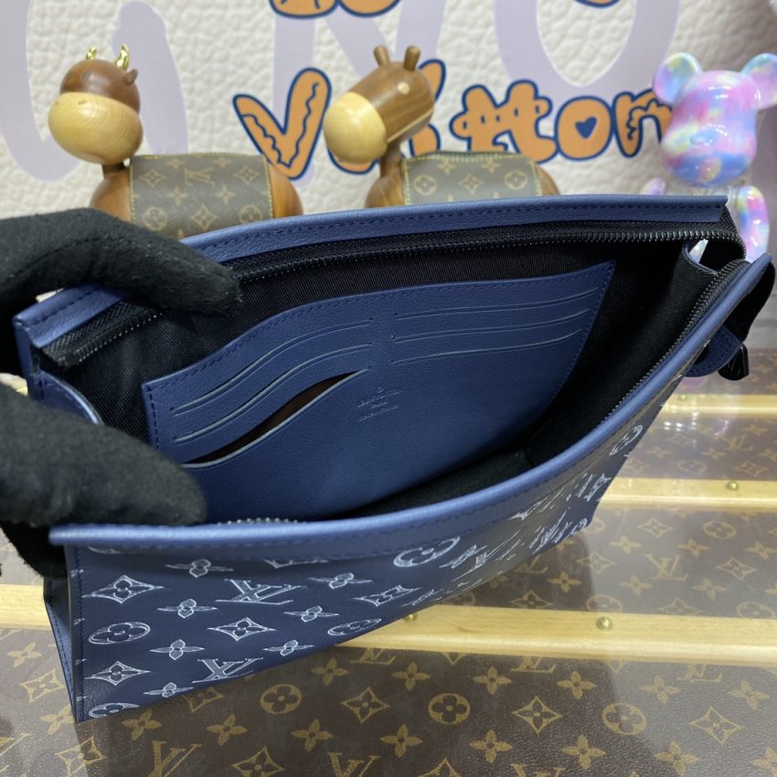 Louis Vuitton Pochette Voyage Dark bleu — réplique – Image 6