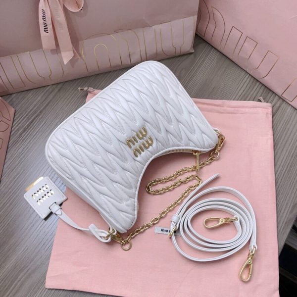 Miu Miu Matelassé blanc — réplique
