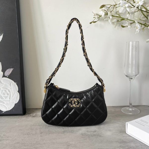 CHANEL 23k armpit sac petit format — réplique