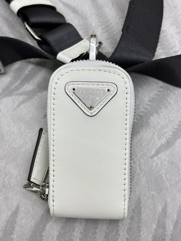 Prada Saffiano Triangle — réplique – Image 3