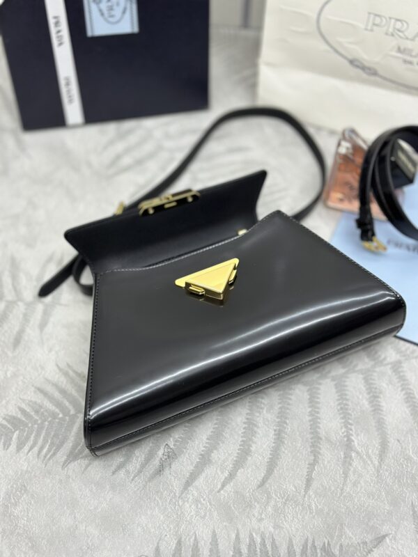 Prada Triangle cuir Handbag — réplique – Image 5