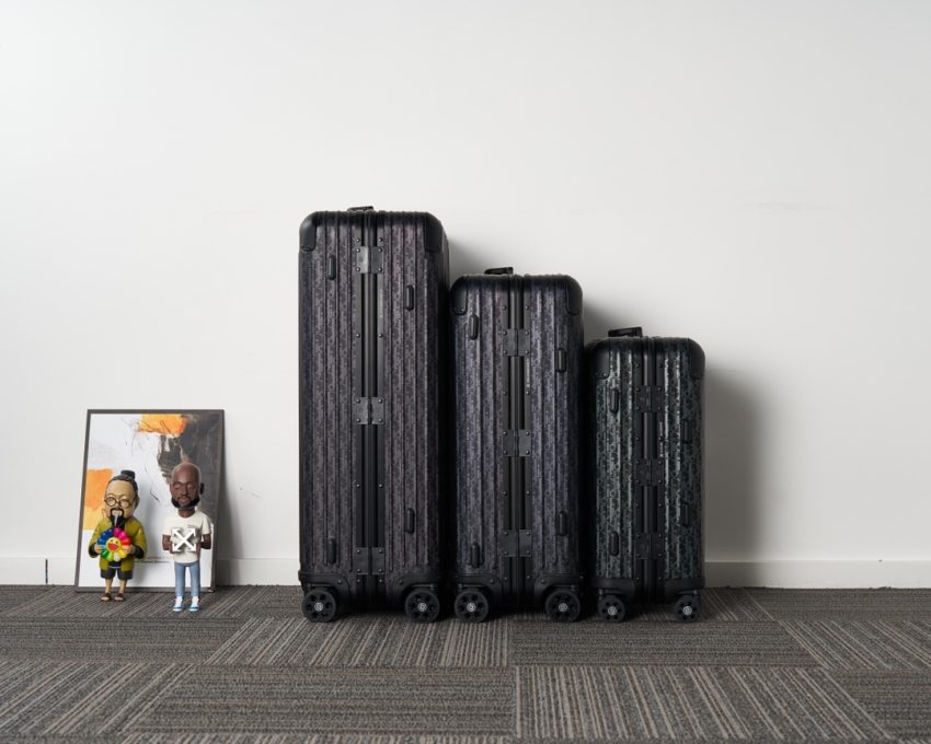 Rimowa x Dior Suitcase noir — réplique – Image 7