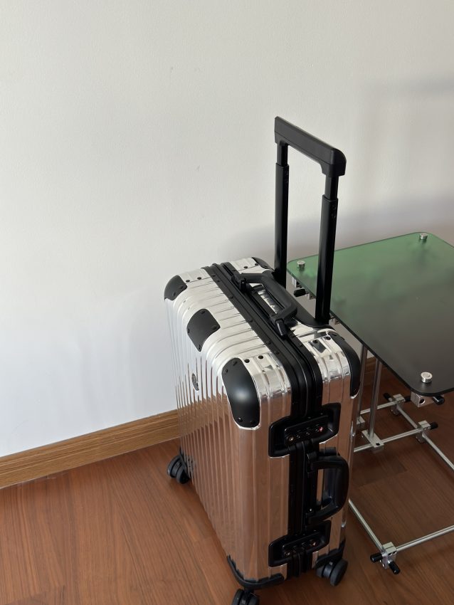 Rimowa & Moncler Suitcase — réplique – Image 8