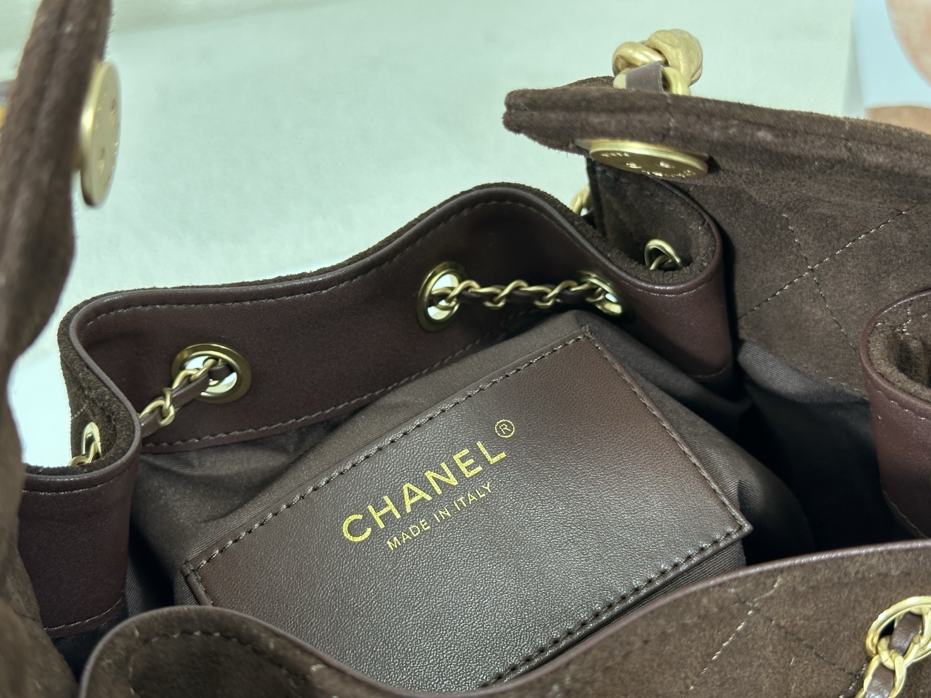 Chanel 25 petit format sac daim marron — réplique – Image 7