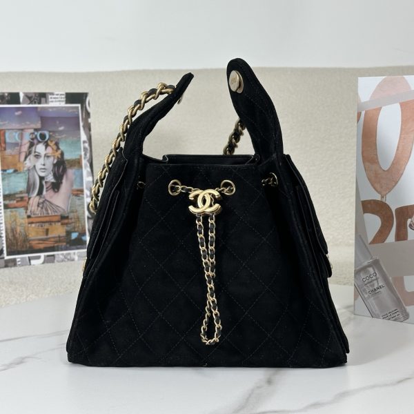 Chanel 25 petit format sac daim noir — réplique