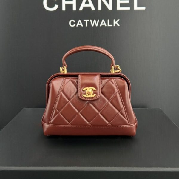 CHANEL Mini sac avec avec poignée — réplique