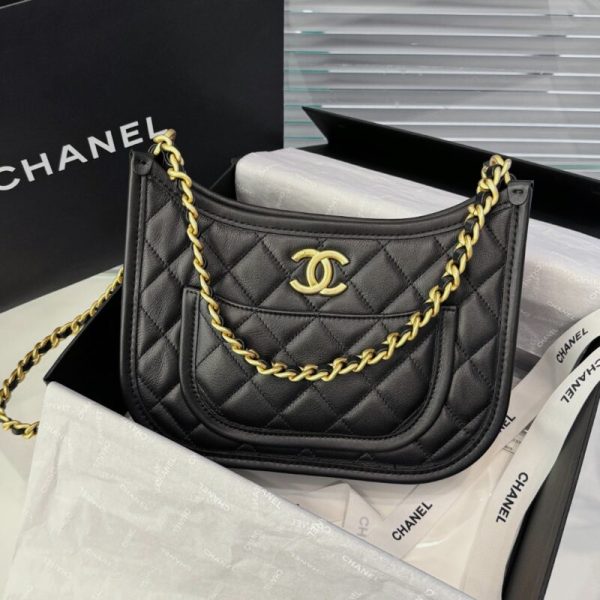 CHANEL 24s Hobo noir — réplique
