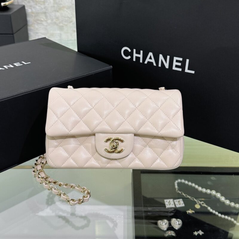 CHANEL Classic Flap 20cm Beige — réplique