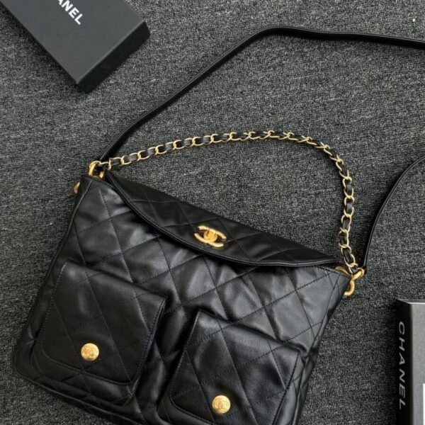 CHANEL 24p Postman sac petit format noir — réplique