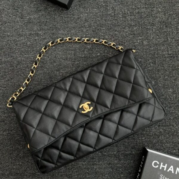 CHANEL 24p Hobo Underarm sac — réplique