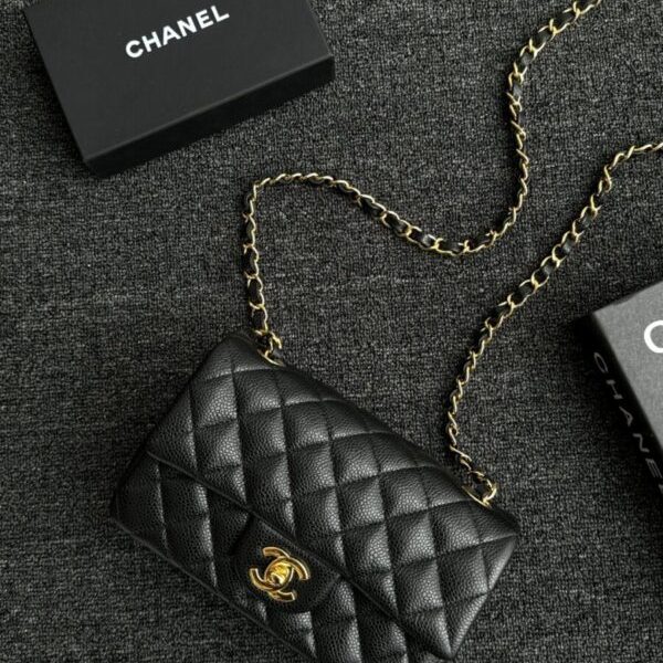 CHANEL Classic Flap 20cm noir Caviar — réplique
