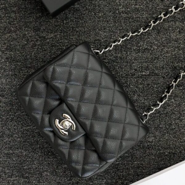 CHANEL Classic Flap 17cm argenté — réplique