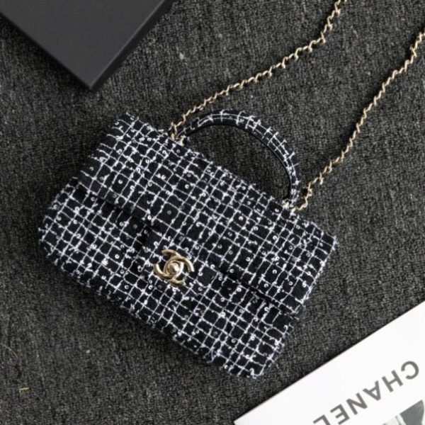 CHANEL 24p Tweed noir et blanc — réplique
