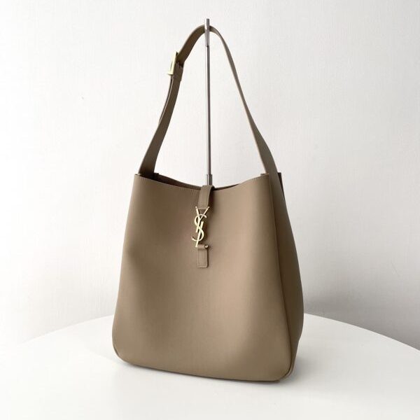 YSL Le 5 A 7 — réplique